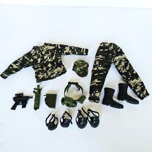 Y2K‎ G.I. JOE Action Figure Clothing Lot 14 Camo Jacket Shirt Boots Helmet 1463